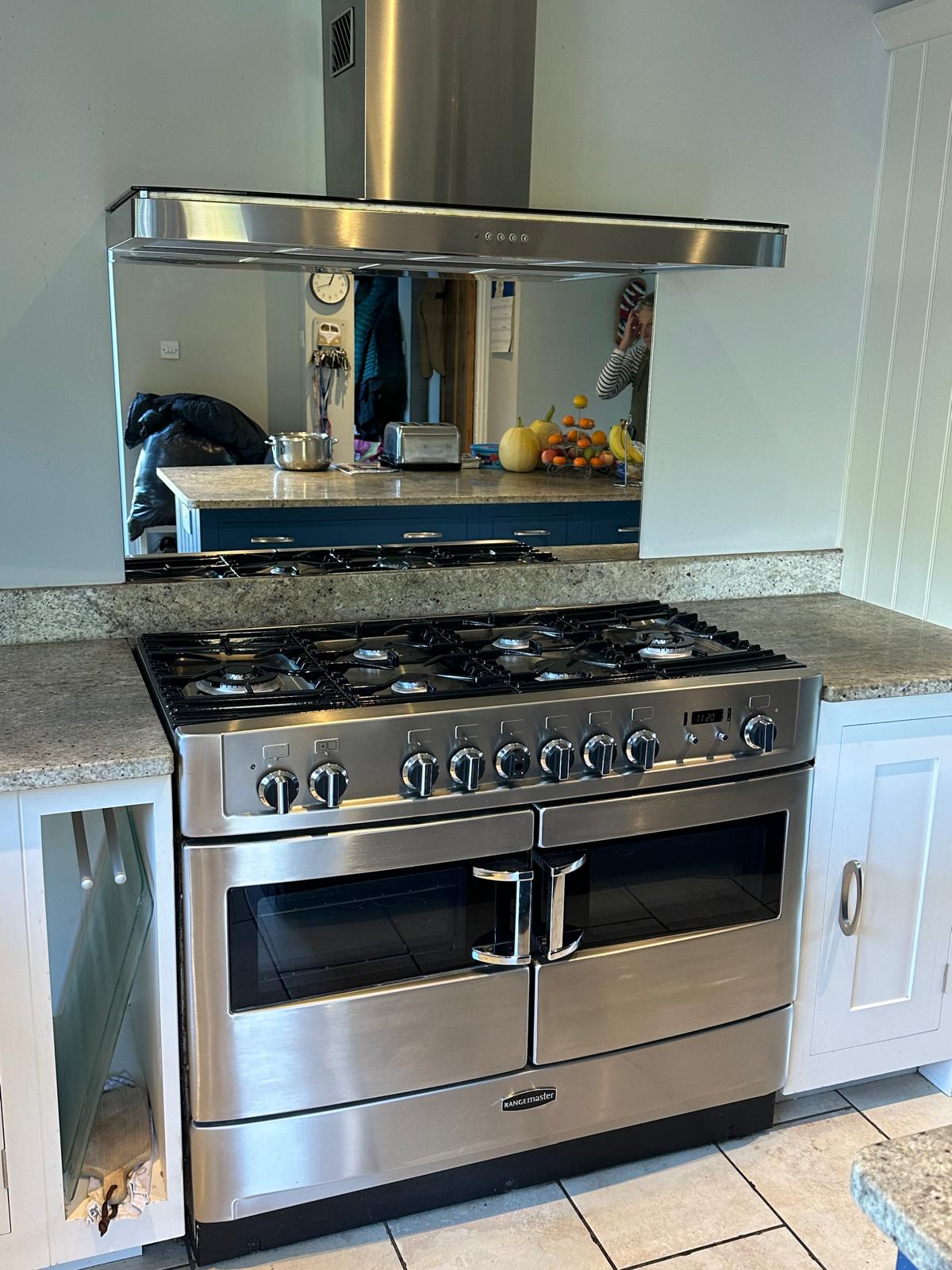 Range cooker polished after cleaning