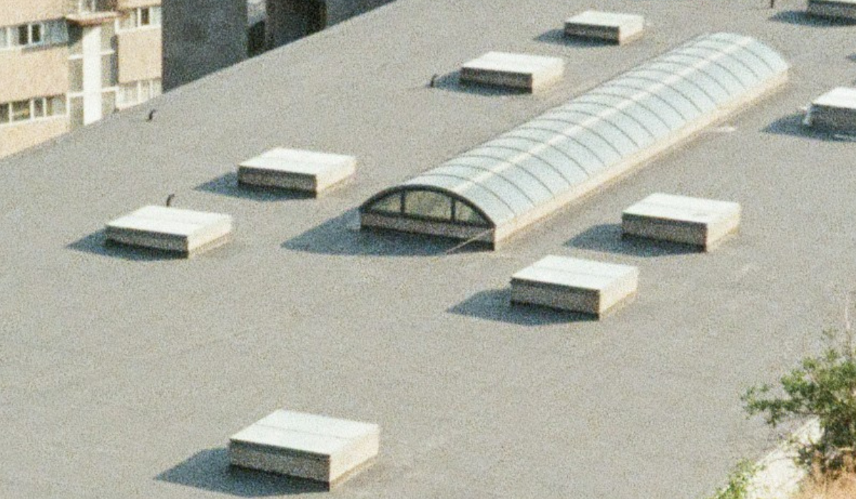 Flat roofing system installation